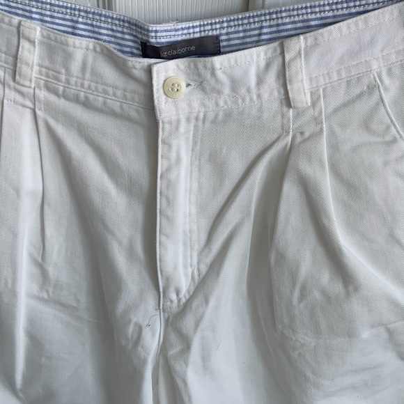 Liz Claiborne white Bermudan shorts size 12 - Picture 2 of 5